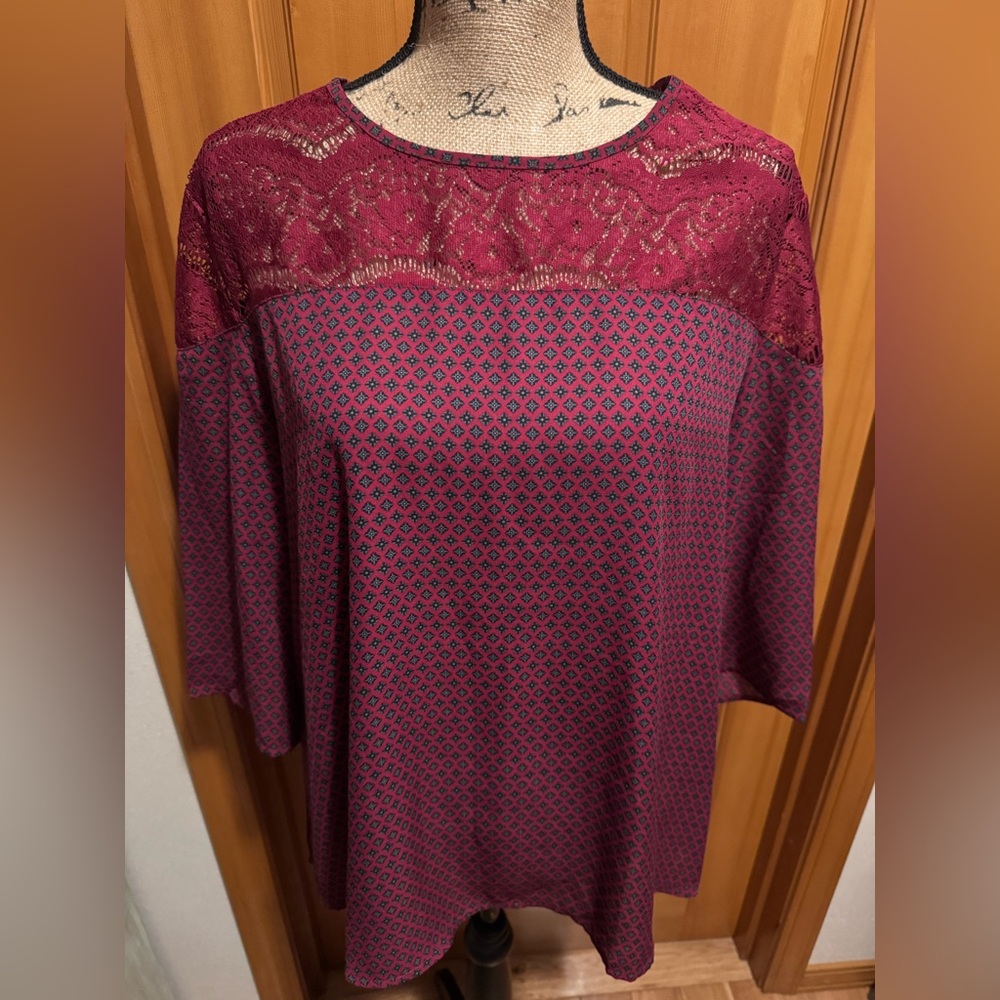 Terranova like new blouse with lace detail